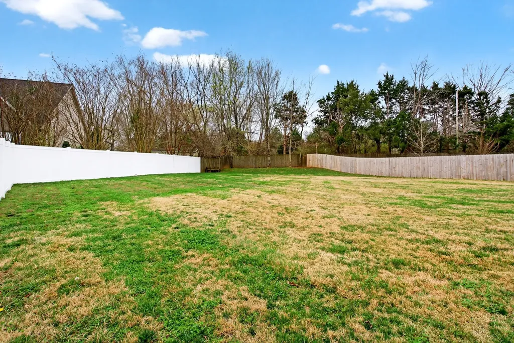 3098 Autumn Bluff Court Clarksville TN 37040