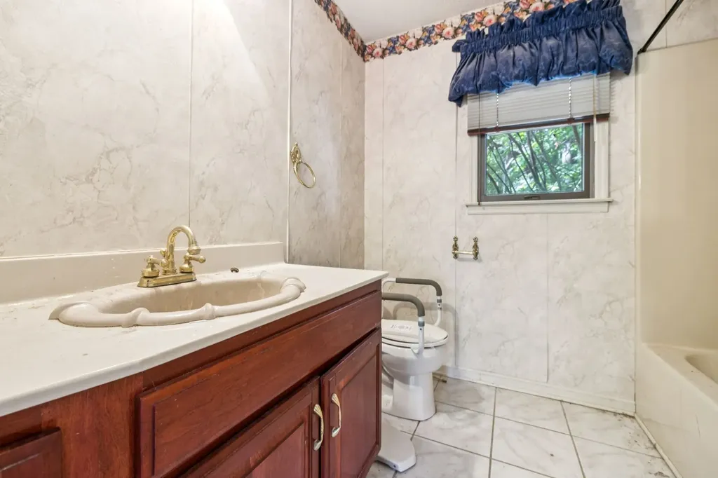 805 Shady Bluff Trail Clarksville TN 37043