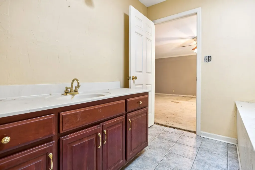 805 Shady Bluff Trail Clarksville TN 37043