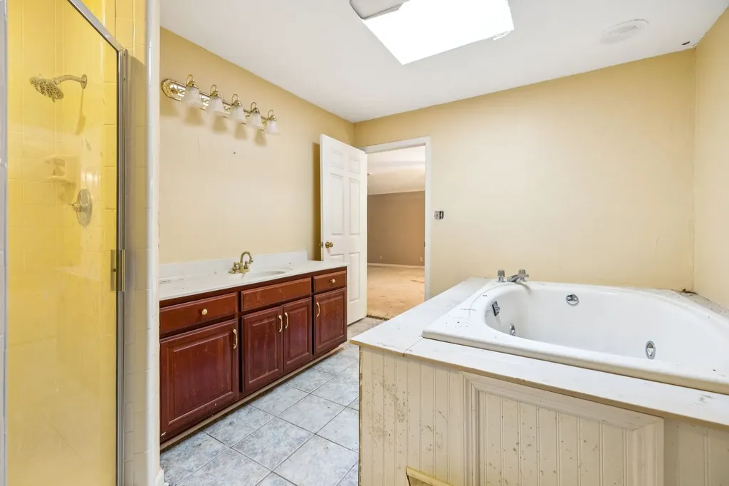 805 Shady Bluff Trail Clarksville TN 37043