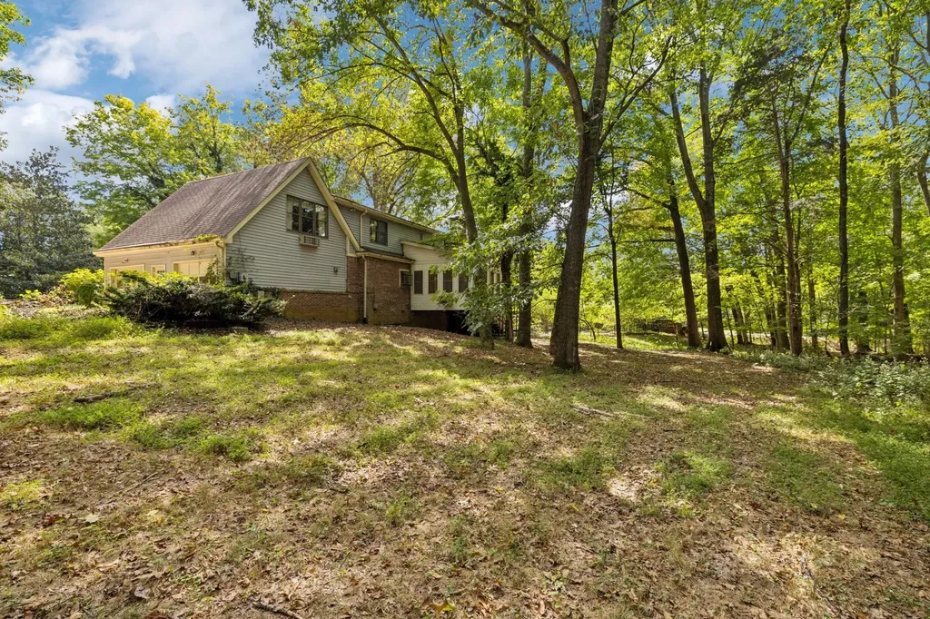 805 Shady Bluff Trail Clarksville TN 37043