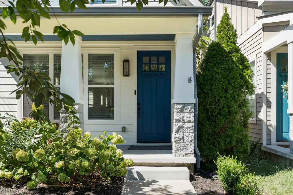 2213B 11th Ave, S Nashville TN 37204