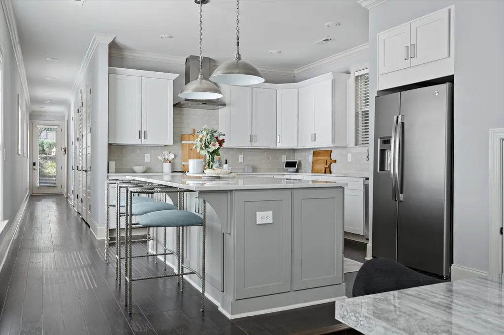 2213B 11th Ave, S Nashville TN 37204