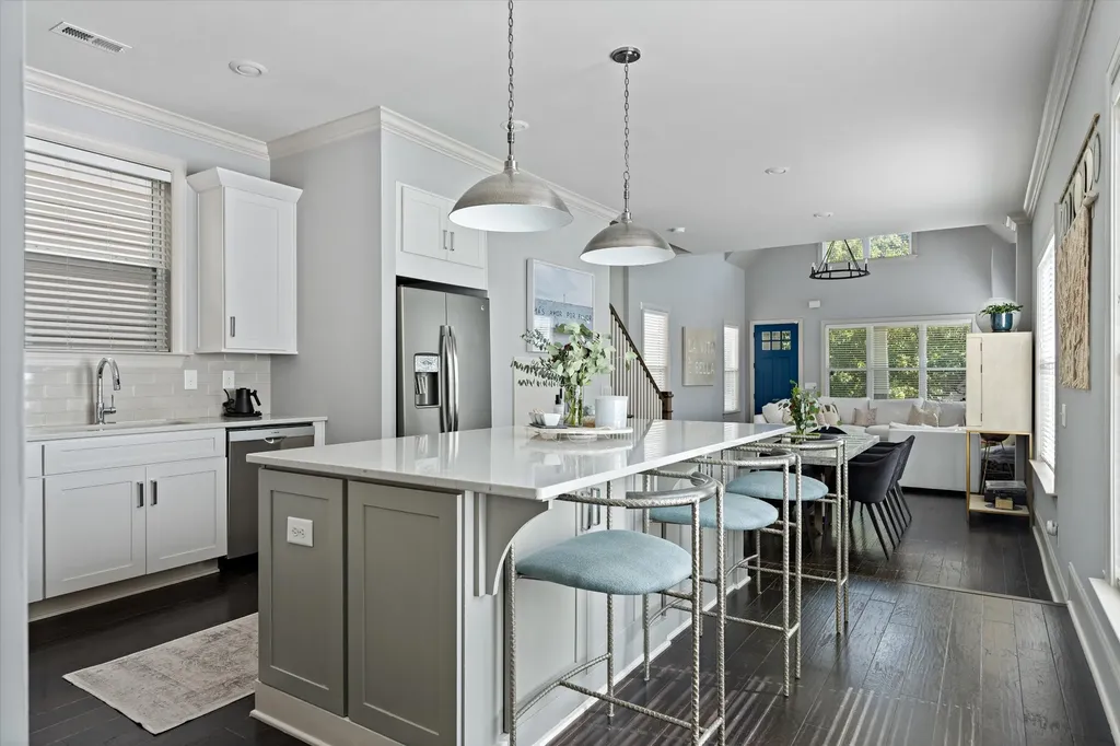 2213B 11th Ave, S Nashville TN 37204