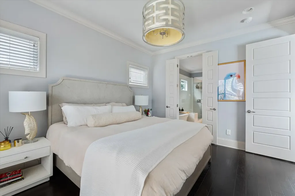 2213B 11th Ave, S Nashville TN 37204