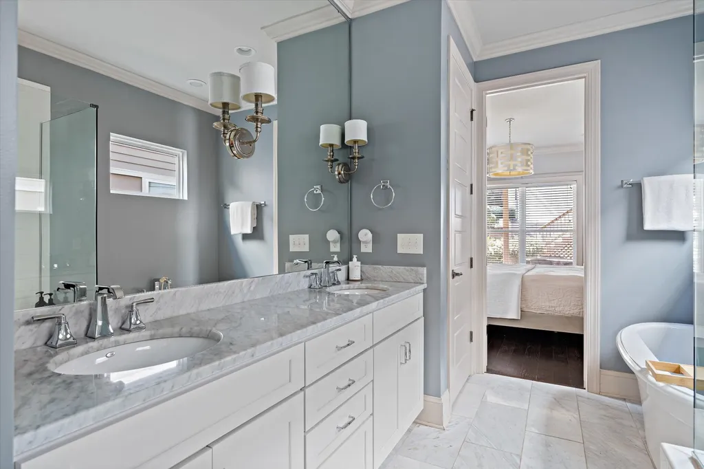 2213B 11th Ave, S Nashville TN 37204