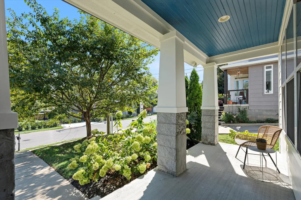 2213B 11th Ave, S Nashville TN 37204