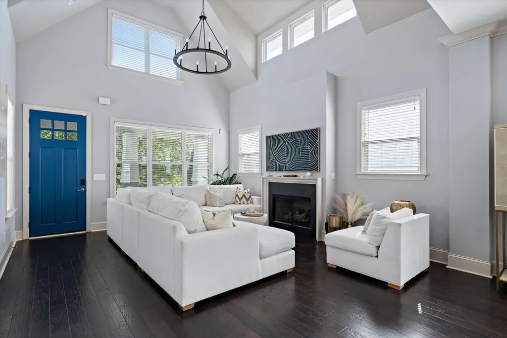 2213B 11th Ave, S Nashville TN 37204