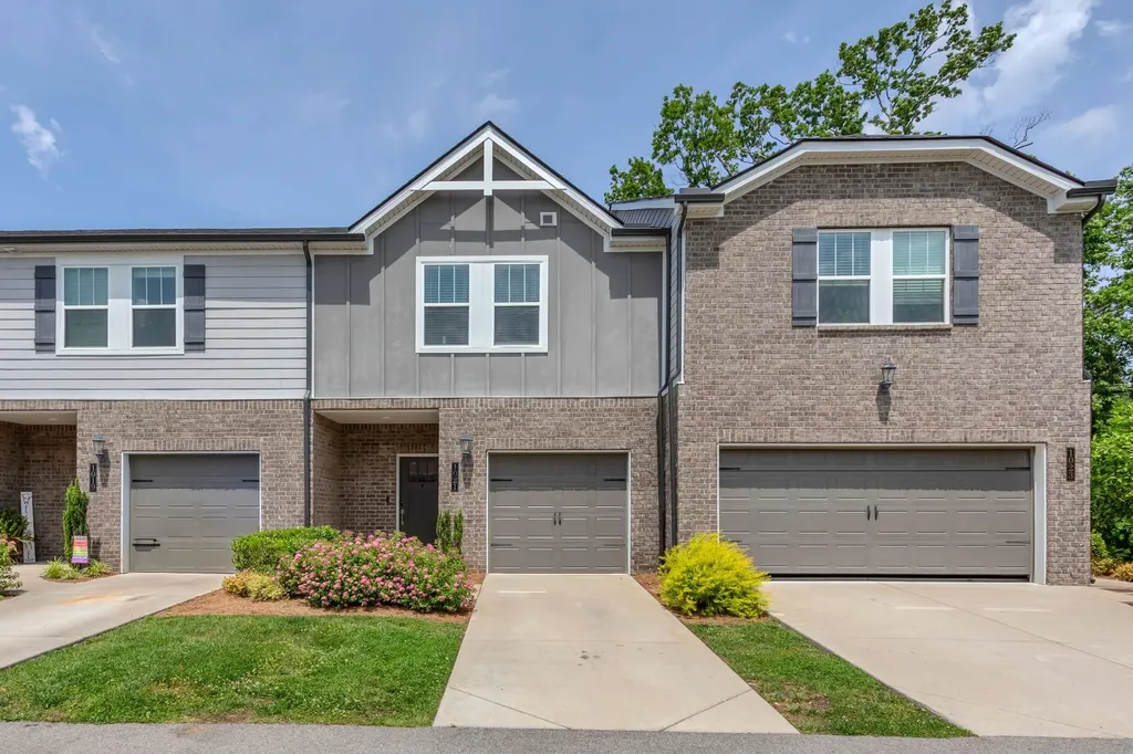 1021 Mckee Court Columbia TN 38401