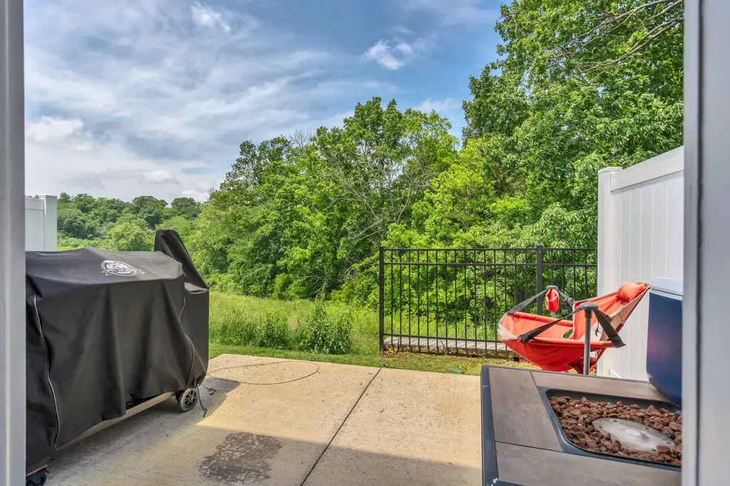 1021 Mckee Court Columbia TN 38401