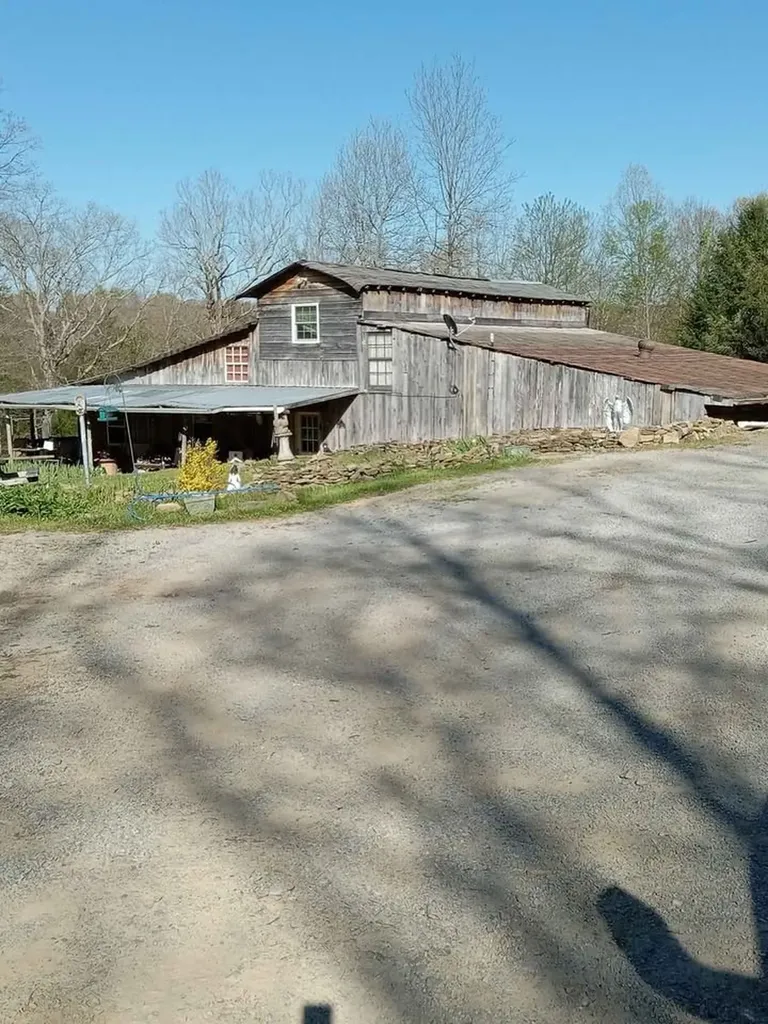 262 Hiwassee Road Crossville TN 38572