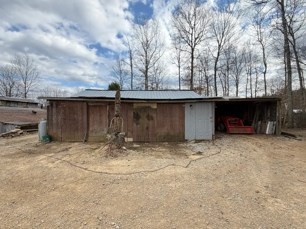 262 Hiwassee Road Crossville TN 38572