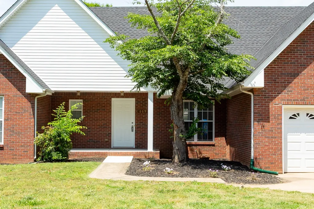669 Tylertown Road Clarksville TN 37040