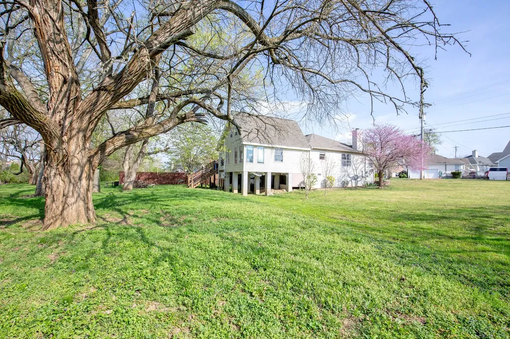 155 S Birchwood Drive Hendersonville TN 37075