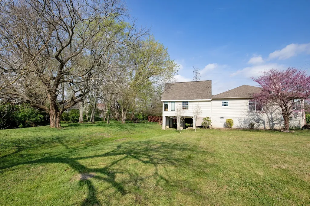 155 S Birchwood Drive Hendersonville TN 37075