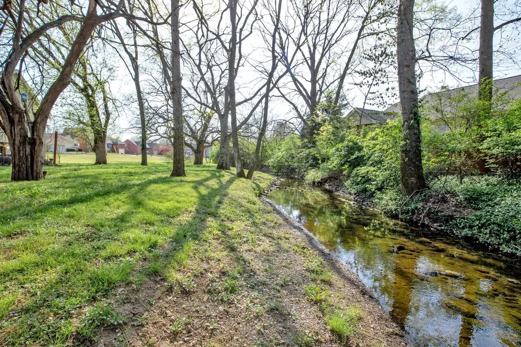 155 S Birchwood Drive Hendersonville TN 37075