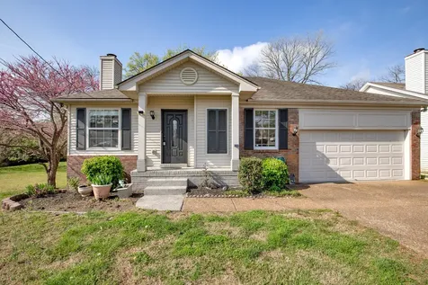 155 S Birchwood Drive Hendersonville TN 37075