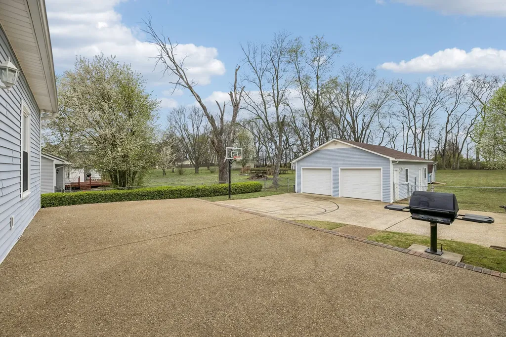 2531 Zion Road Columbia TN 38401