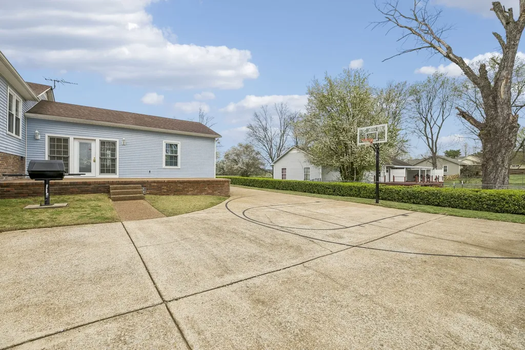 2531 Zion Road Columbia TN 38401