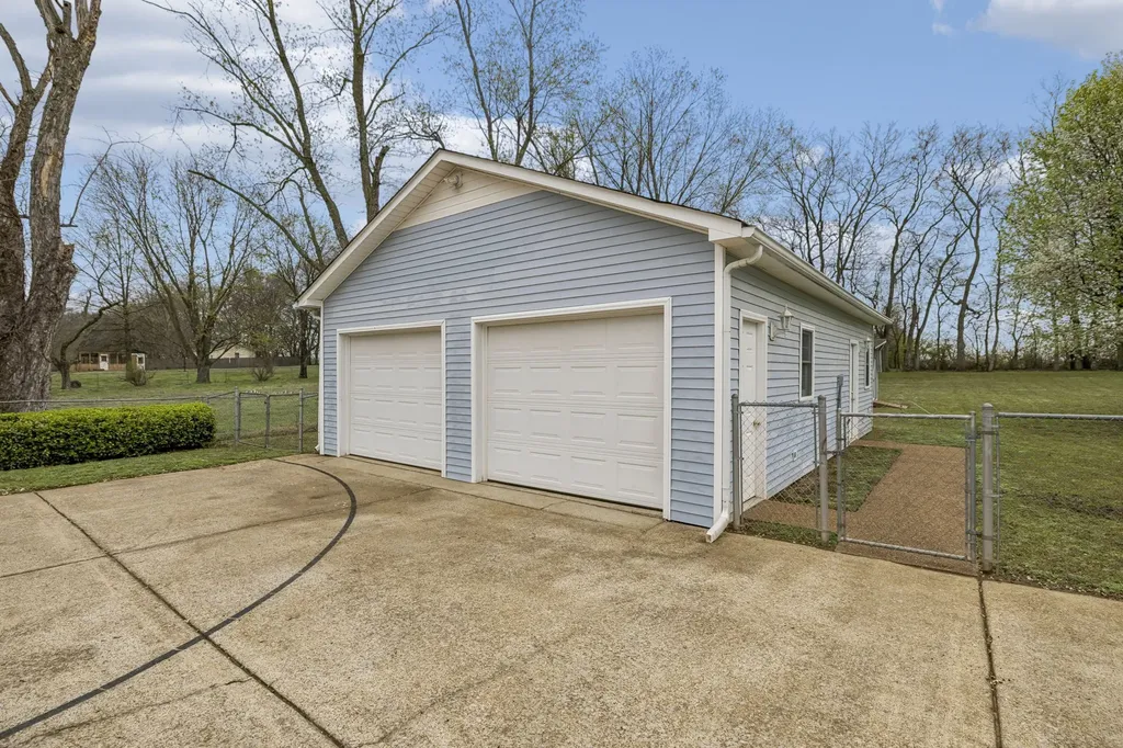 2531 Zion Road Columbia TN 38401
