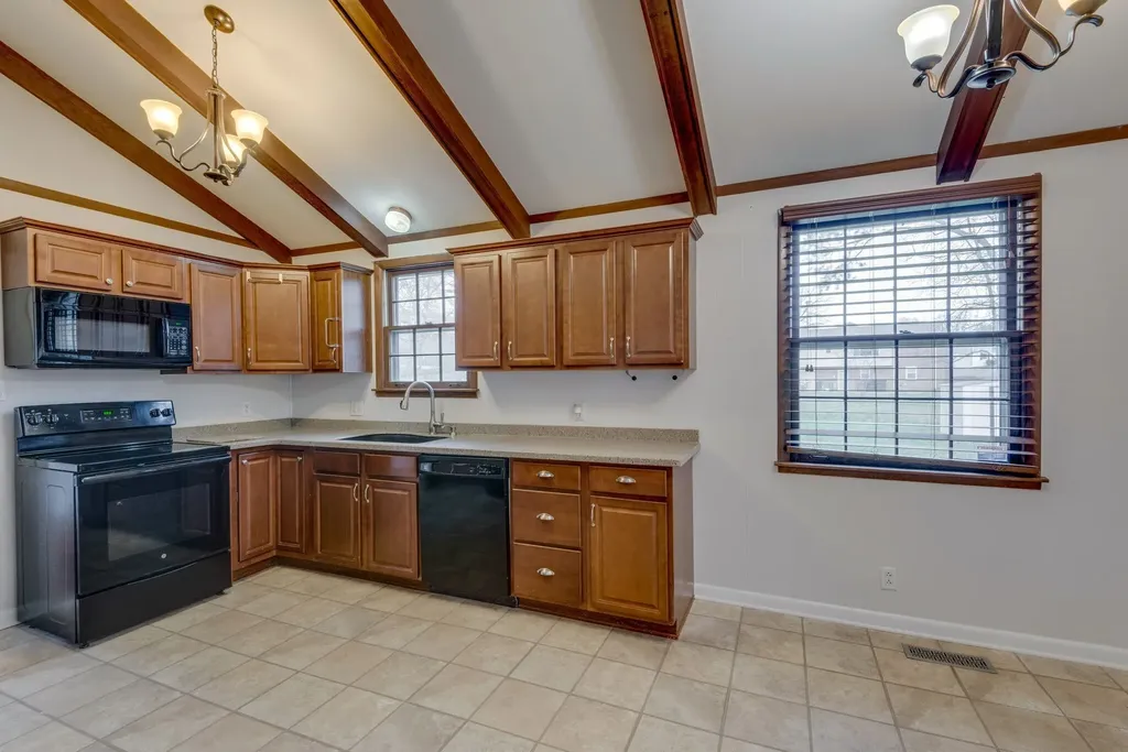 5413 Country Drive Nashville TN 37211