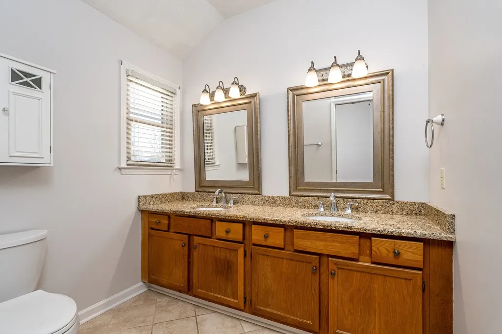 5000 Lancelot Court Columbia TN 38401