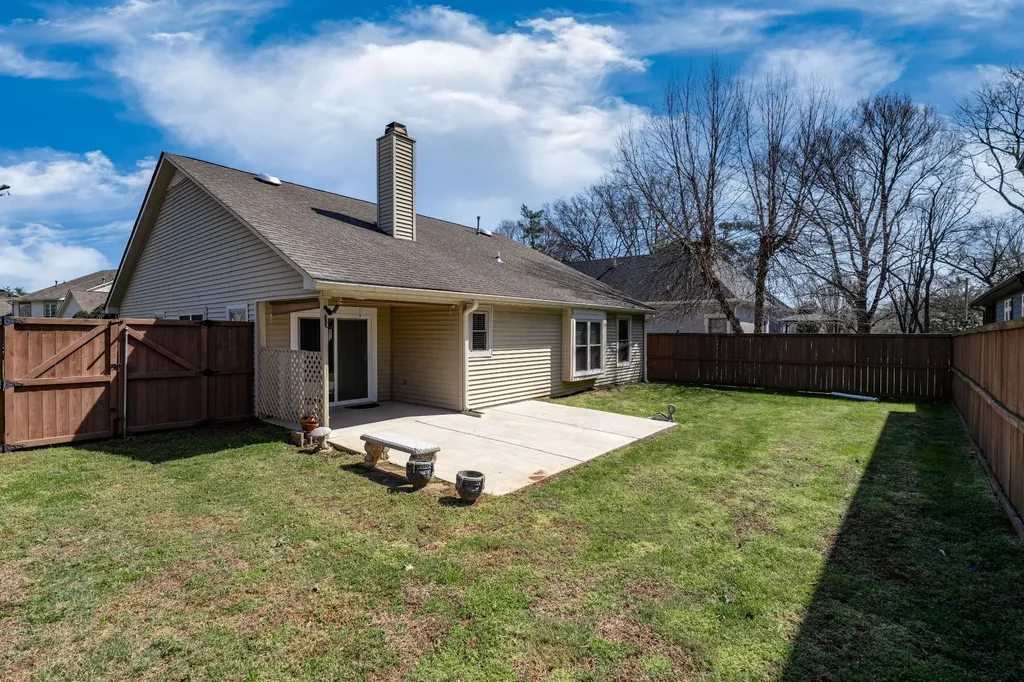 5000 Lancelot Court Columbia TN 38401