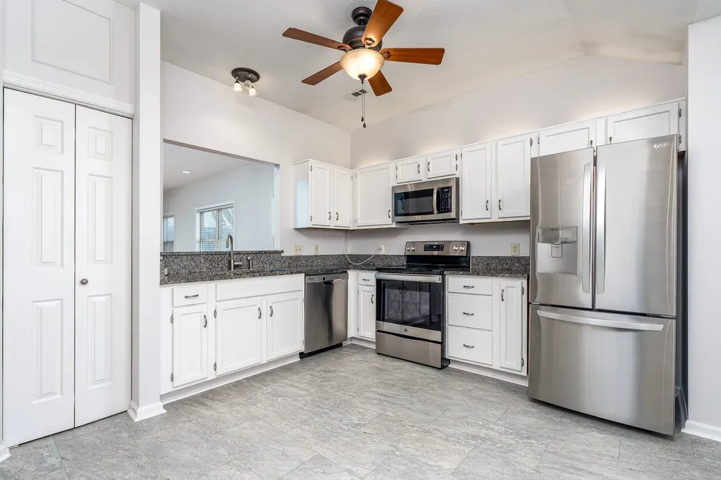 5000 Lancelot Court Columbia TN 38401
