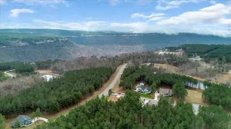 3590 Crockett Pointe Jasper TN 37347
