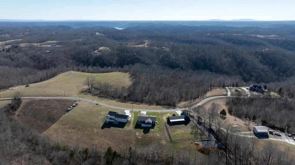 9345 Fox Hill Road Baxter TN 38544