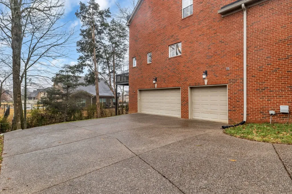 2003 White Rock Circle Spring Hill TN 37174