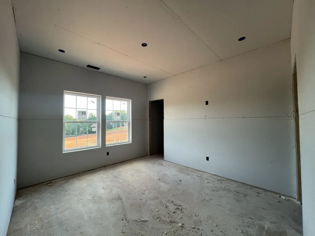 105 Echelon Preserve Clarksville TN 37040