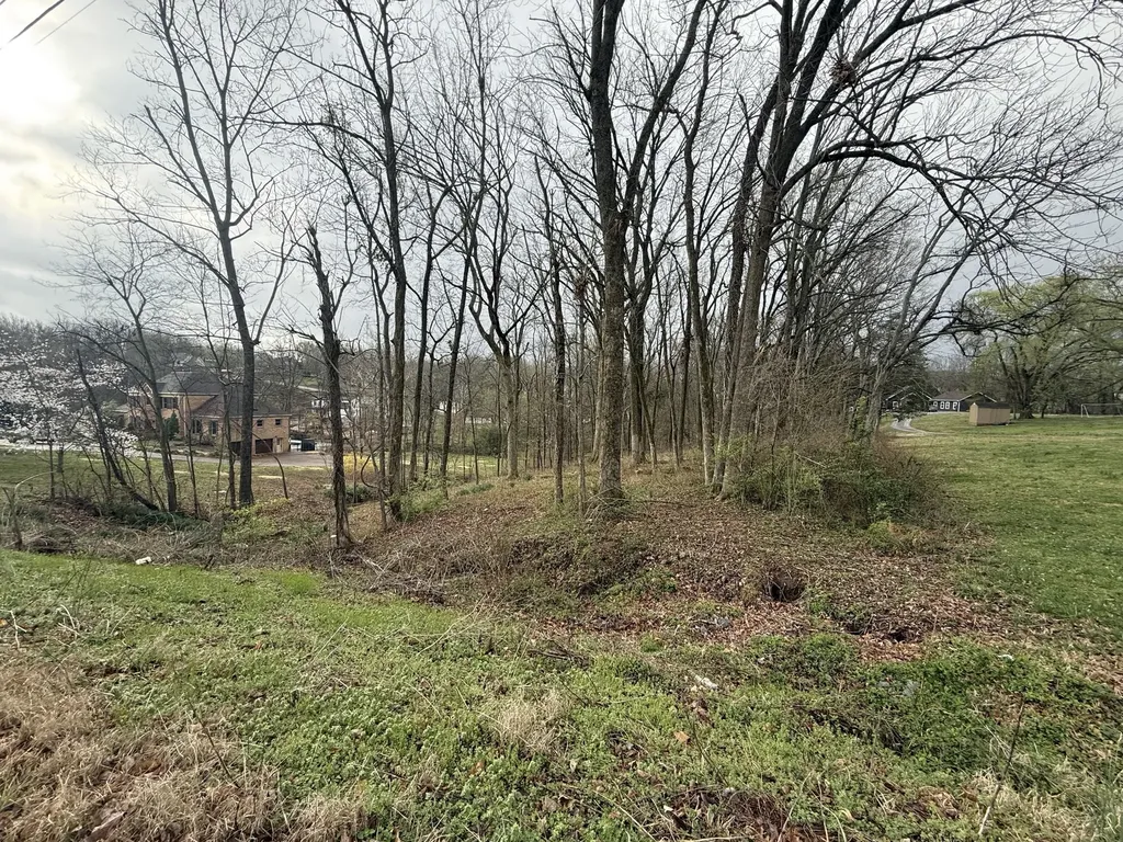1930 Arlington Road Lebanon TN 37087