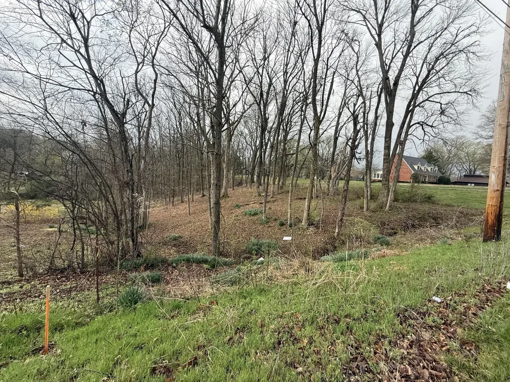 1930 Arlington Road Lebanon TN 37087