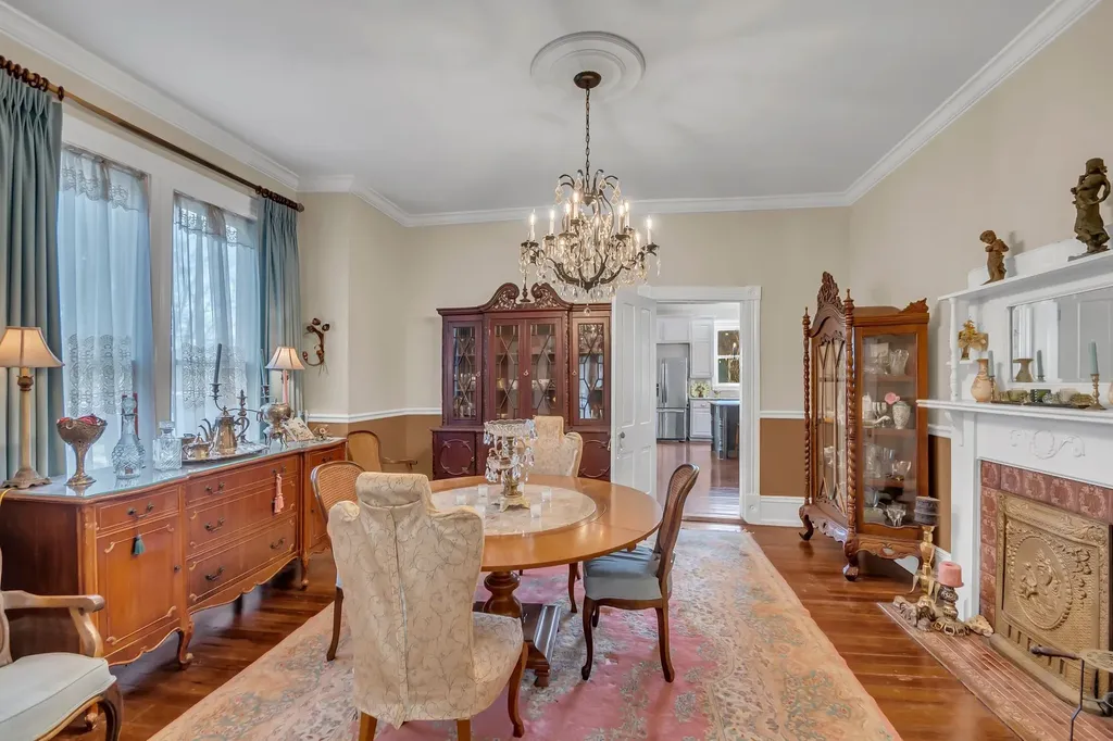 305 Washington St, E Fayetteville TN 37334
