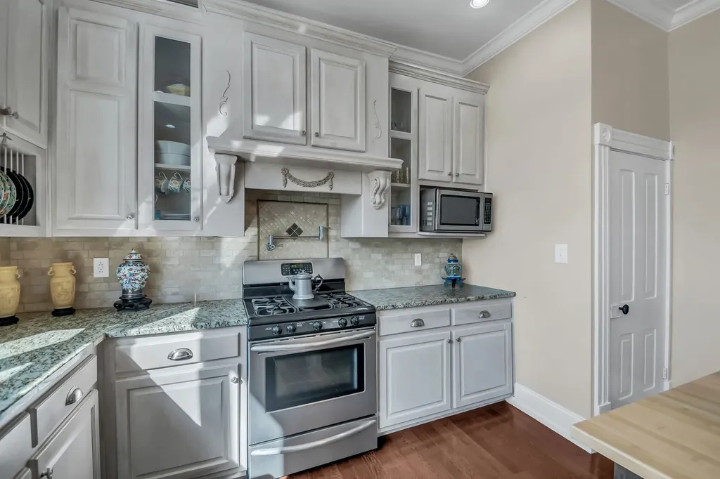 305 Washington St, E Fayetteville TN 37334