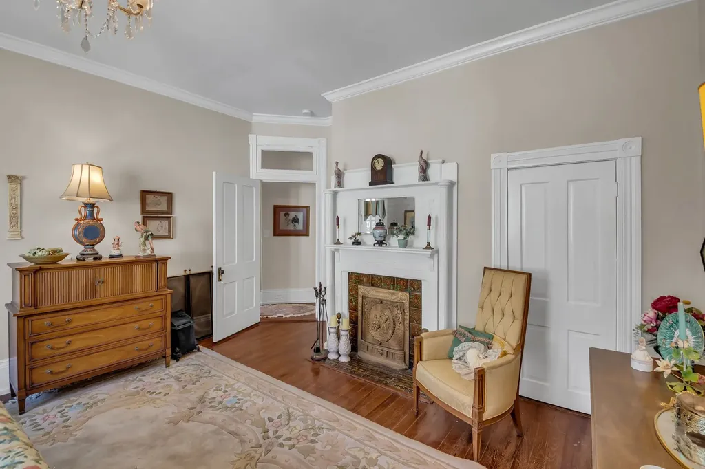 305 Washington St, E Fayetteville TN 37334