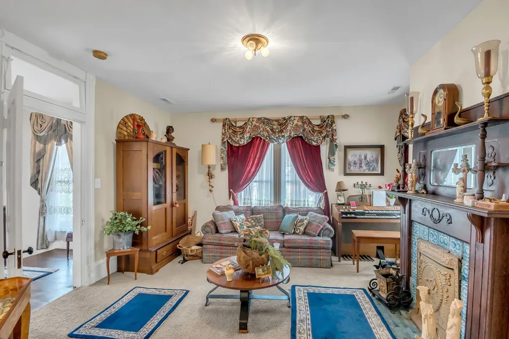 305 Washington St, E Fayetteville TN 37334