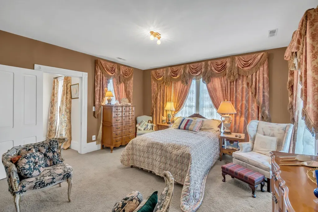 305 Washington St, E Fayetteville TN 37334