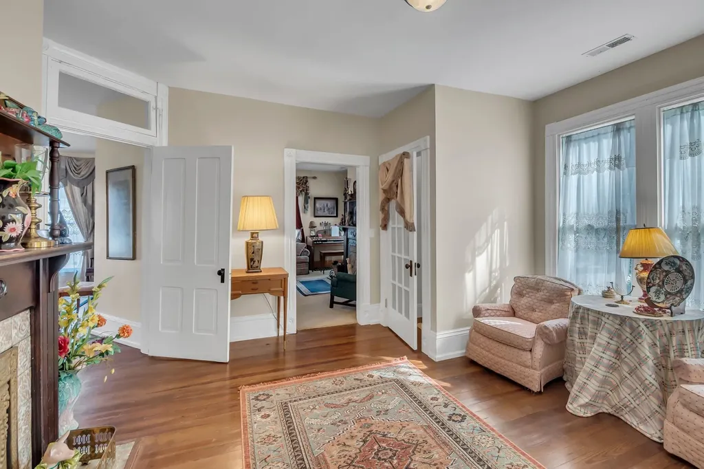 305 Washington St, E Fayetteville TN 37334