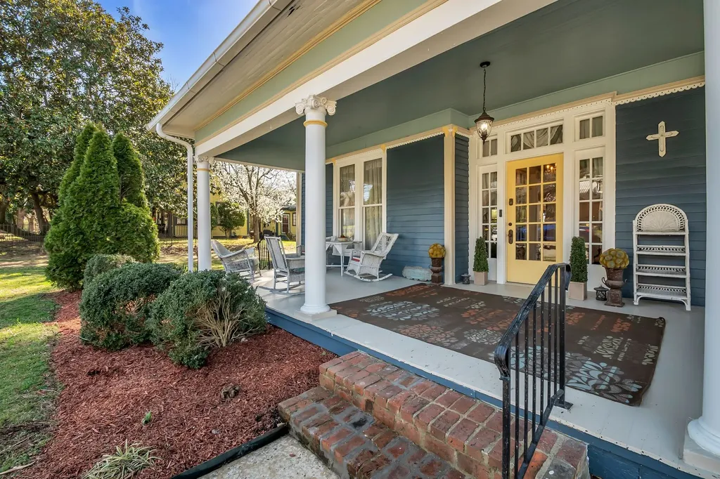 305 Washington St, E Fayetteville TN 37334