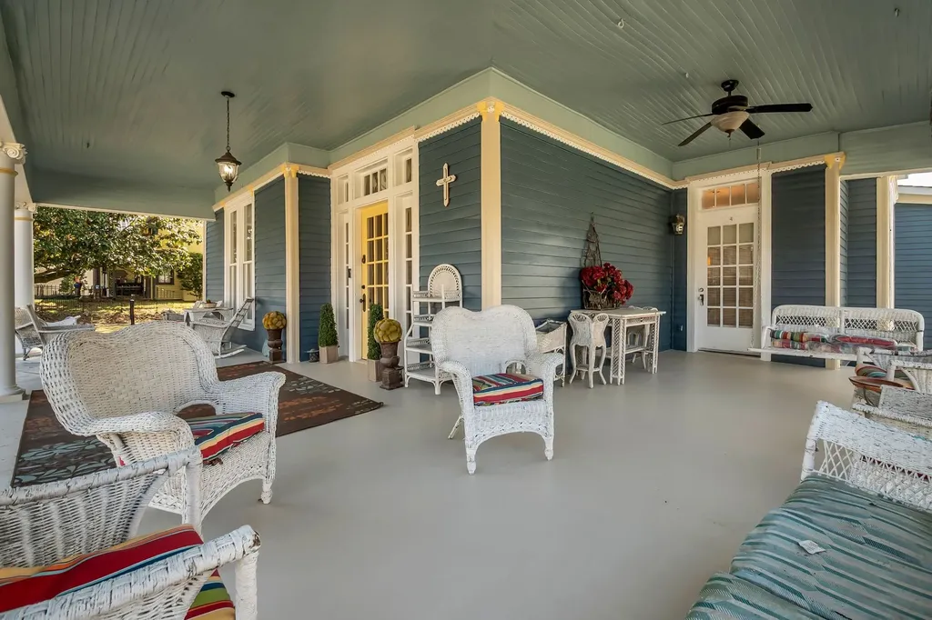 305 Washington St, E Fayetteville TN 37334