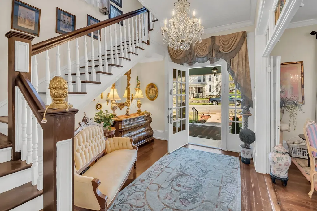 305 Washington St, E Fayetteville TN 37334