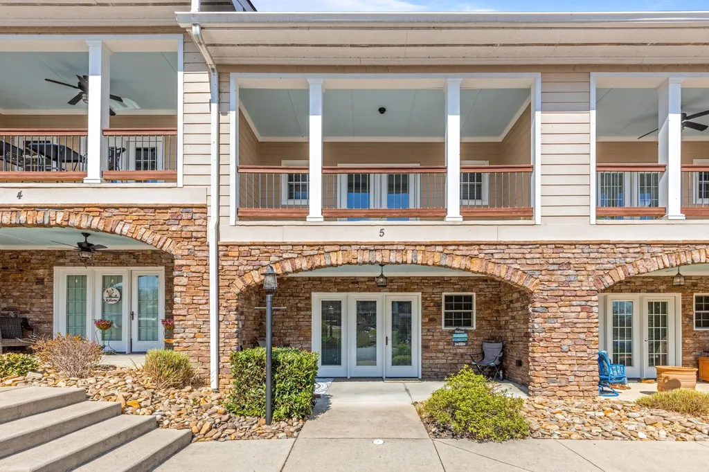 1235 New Lake Road Spring City TN 37381