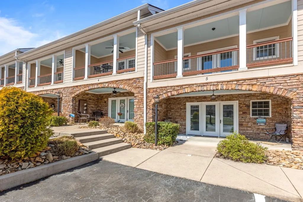 1235 New Lake Road Spring City TN 37381