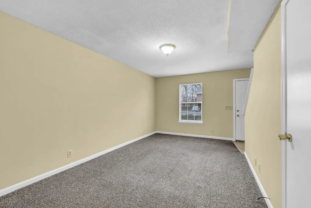 110 Hickory Trace Clarksville TN 37040