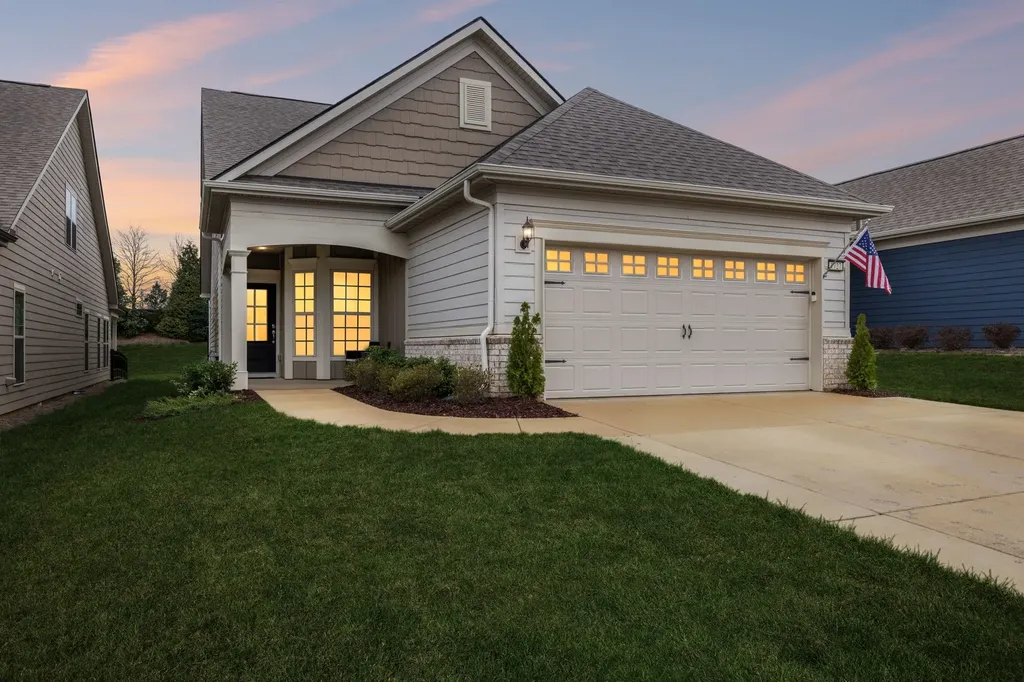 1727 Humphreys Glen Spring Hill TN 37174