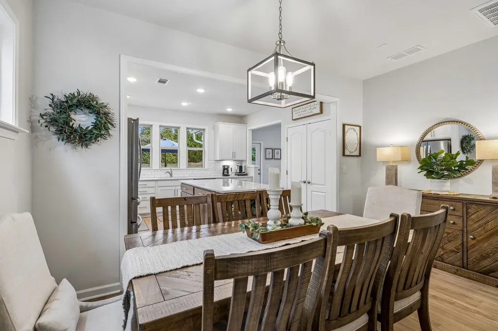 1727 Humphreys Glen Spring Hill TN 37174