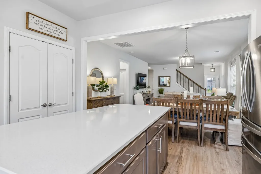 1727 Humphreys Glen Spring Hill TN 37174