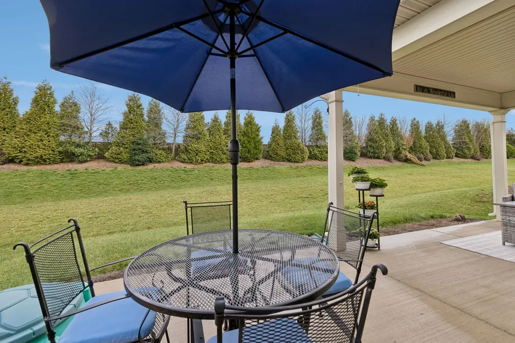 1727 Humphreys Glen Spring Hill TN 37174